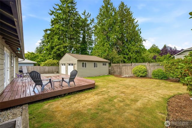 21016 78th Avenue W, Edmonds, WA 98026