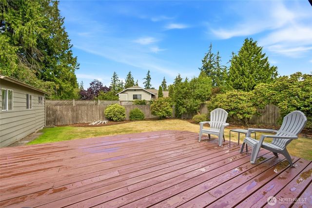 21016 78th Avenue W, Edmonds, WA 98026