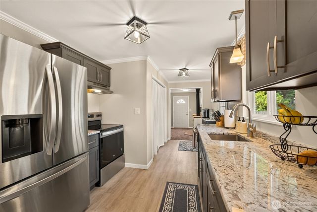 21016 78th Avenue W, Edmonds, WA 98026