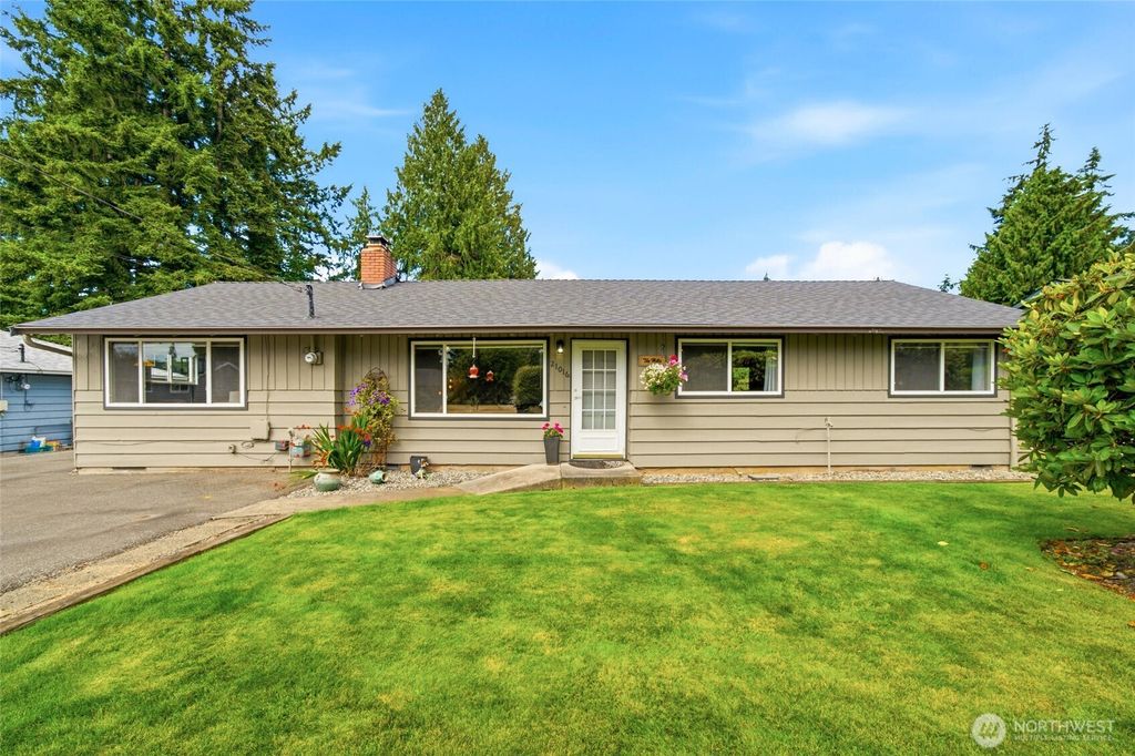 21016 78th Avenue W, Edmonds, WA 98026
