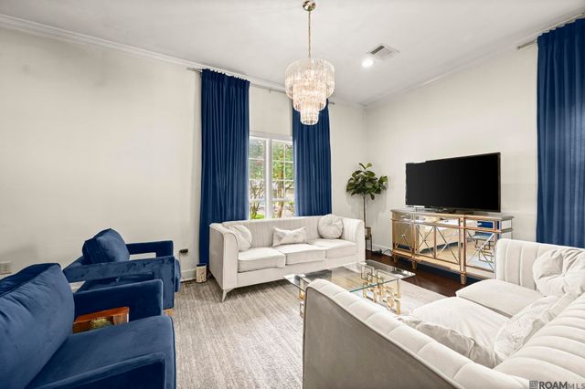 8851 Menlo Dr, Baton Rouge, LA 70808