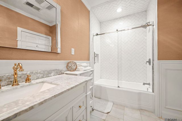 8851 Menlo Dr, Baton Rouge, LA 70808