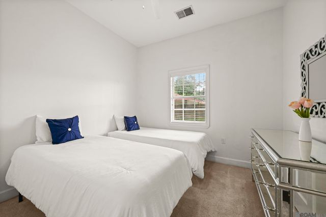8851 Menlo Dr, Baton Rouge, LA 70808
