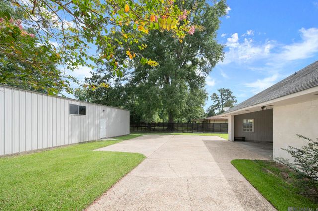 8851 Menlo Dr, Baton Rouge, LA 70808