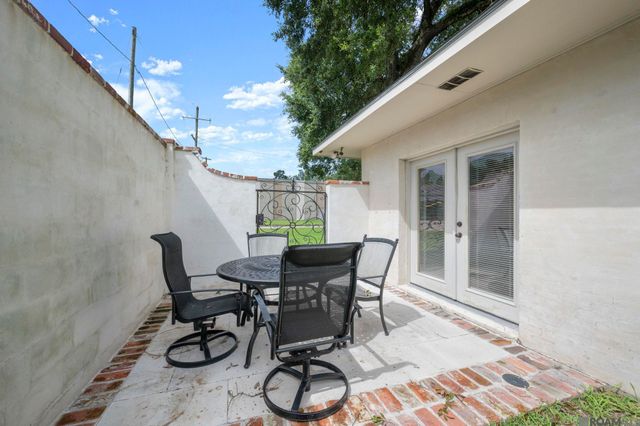 8851 Menlo Dr, Baton Rouge, LA 70808