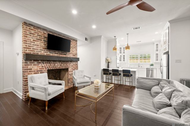 8851 Menlo Dr, Baton Rouge, LA 70808