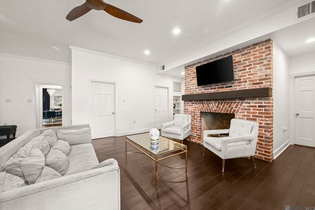 8851 Menlo Dr, Baton Rouge, LA 70808