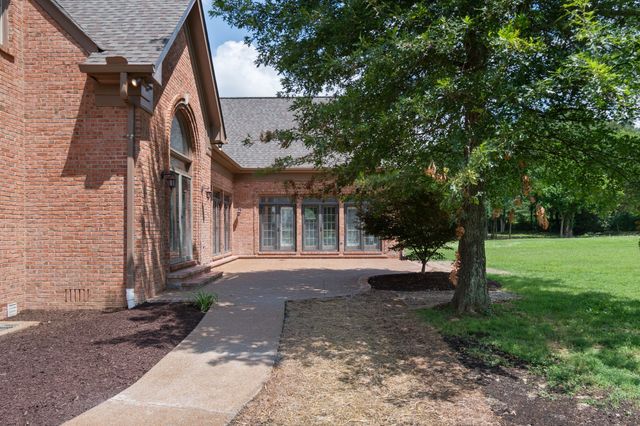 2831 Polo Club Rd, Nashville, TN 37221
