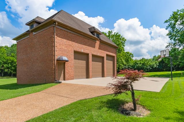 2831 Polo Club Rd, Nashville, TN 37221