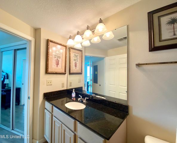 2228 Beach Drive, 504, Gulfport, MS 39507