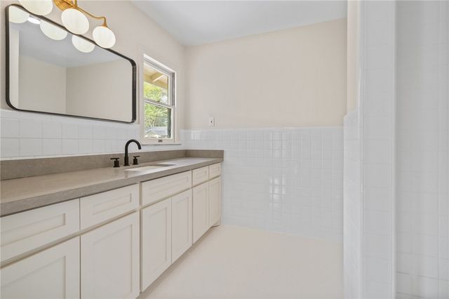 301 Pasadena Pl, Corpus Christi, TX 78411