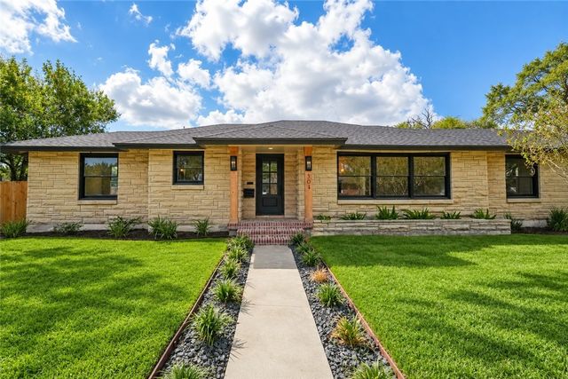 301 Pasadena Pl, Corpus Christi, TX 78411