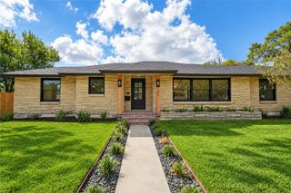 301 Pasadena Pl, Corpus Christi, TX 78411