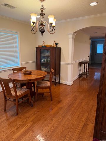 218 Brewer Avenue, Mountain View, AR 72560