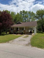 218 Brewer Avenue, Mountain View, AR 72560