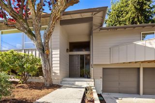 15713 37th Avenue NE, Lake Forest Park, WA 98155