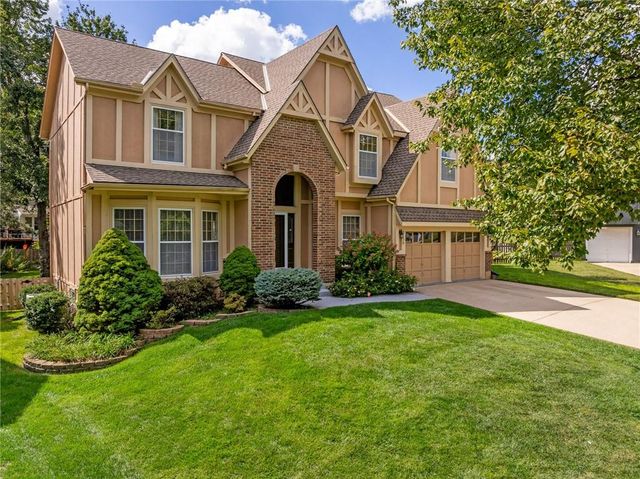 9139 W 131st Place, Overland Park, KS 66213
