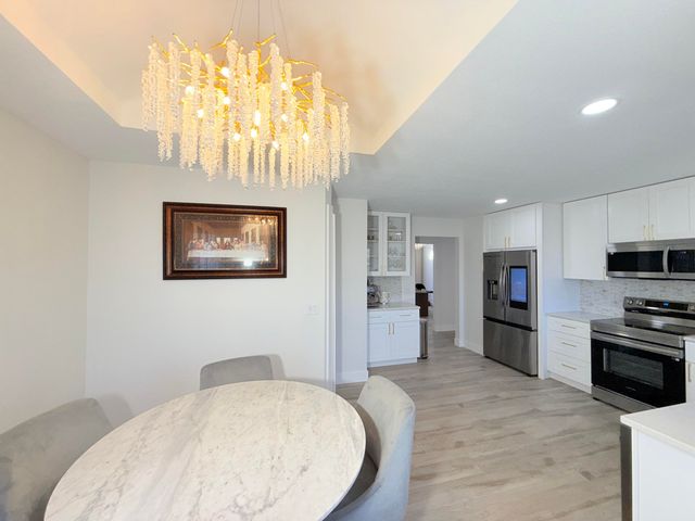 4916 S Buckingham Lane, Springfield, MO 65810