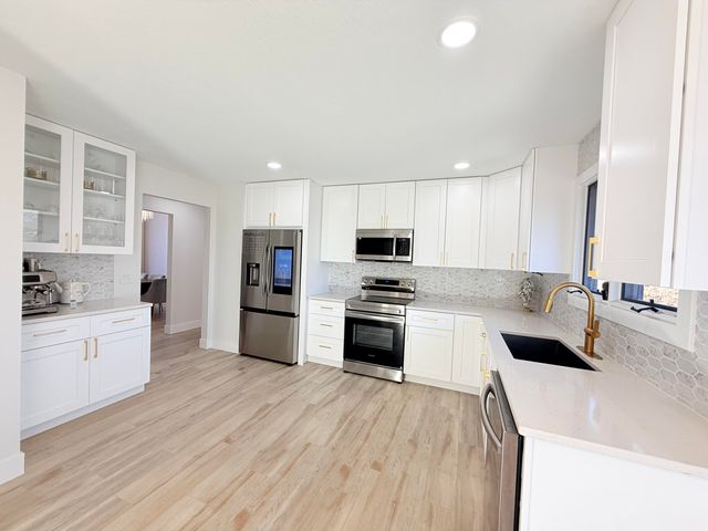 4916 S Buckingham Lane, Springfield, MO 65810