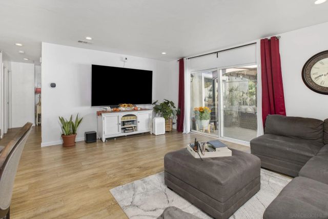 5868 Greycourt Ave, San Diego, CA 92114