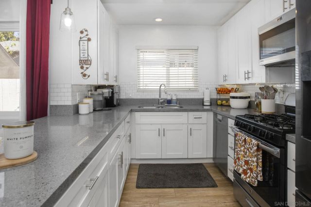 5868 Greycourt Ave, San Diego, CA 92114