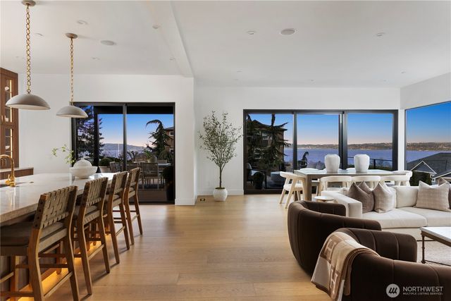 29816 23rd Avenue SW, Federal Way, WA 98023