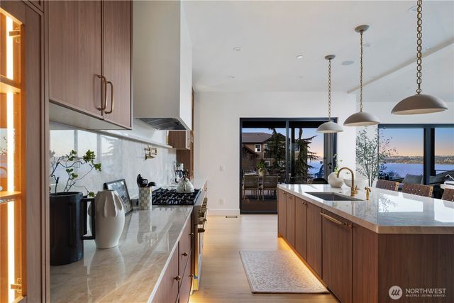 29816 23rd Avenue SW, Federal Way, WA 98023