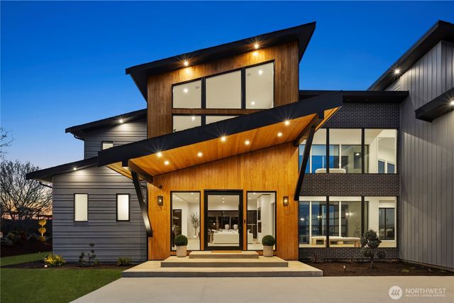 29816 23rd Avenue SW, Federal Way, WA 98023