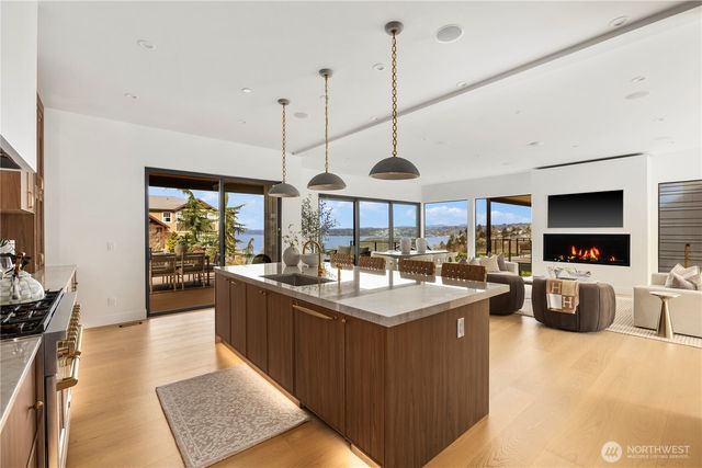 29816 23rd Avenue SW, Federal Way, WA 98023