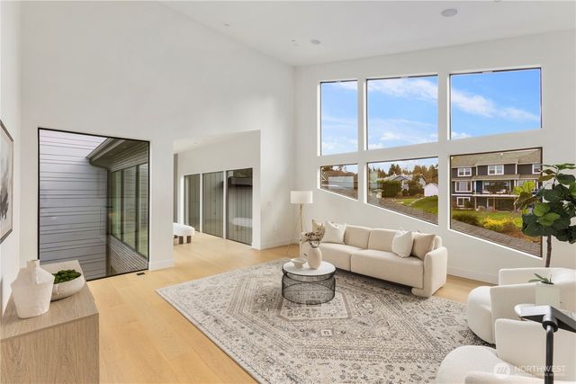 29816 23rd Avenue SW, Federal Way, WA 98023