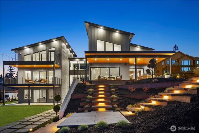 29816 23rd Avenue SW, Federal Way, WA 98023