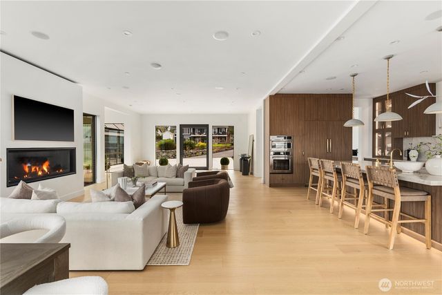 29816 23rd Avenue SW, Federal Way, WA 98023