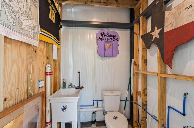 334 County Road 1859, Yantis, TX 75497
