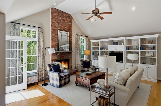 8 Ashland Road, Boxford, MA 01921