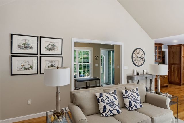 8 Ashland Road, Boxford, MA 01921