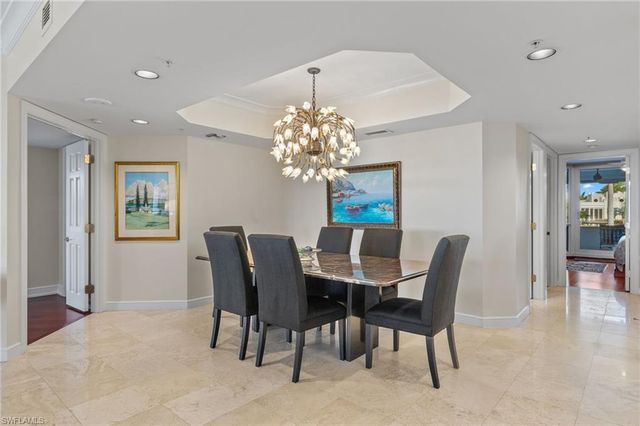 4021 Gulf Shore BLVD N 202, Naples, FL 34103