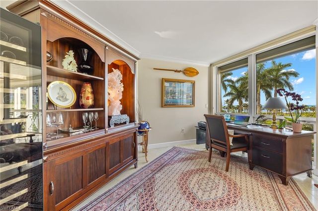 4021 Gulf Shore BLVD N 202, Naples, FL 34103