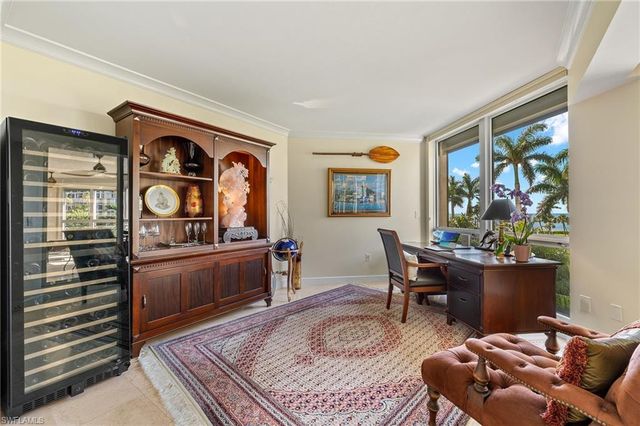 4021 Gulf Shore BLVD N 202, Naples, FL 34103