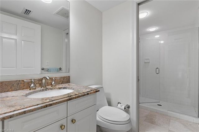 4021 Gulf Shore BLVD N 202, Naples, FL 34103