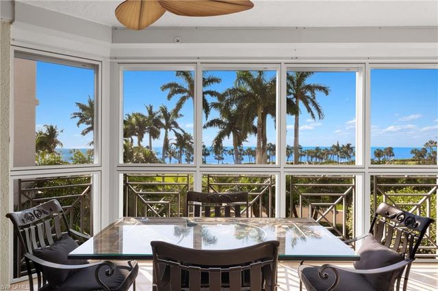 4021 Gulf Shore BLVD N 202, Naples, FL 34103