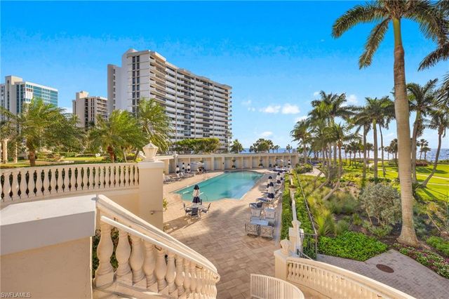 4021 Gulf Shore BLVD N 202, Naples, FL 34103