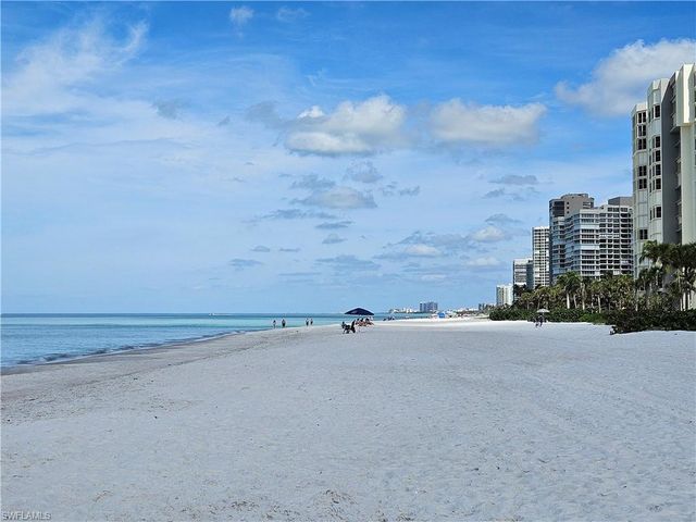 4021 Gulf Shore BLVD N 202, Naples, FL 34103