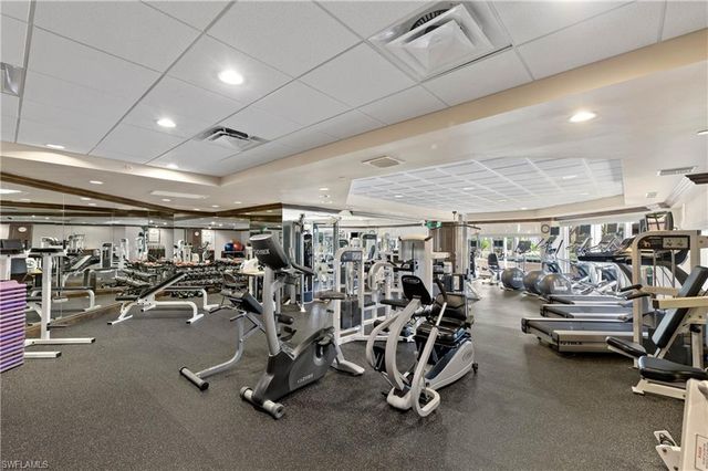 4021 Gulf Shore BLVD N 202, Naples, FL 34103