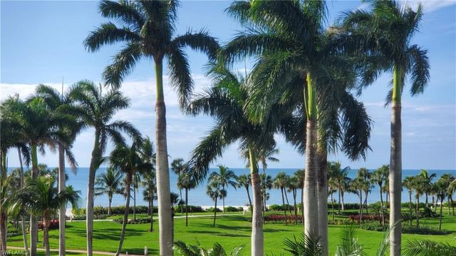 4021 Gulf Shore BLVD N 202, Naples, FL 34103