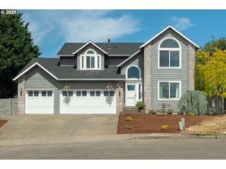 15067 Glendoveer Ct, Oregon City, OR 97045