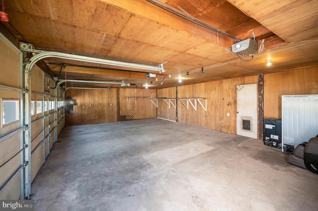 8145 SEAYS RD, Spotsylvania, VA 22551
