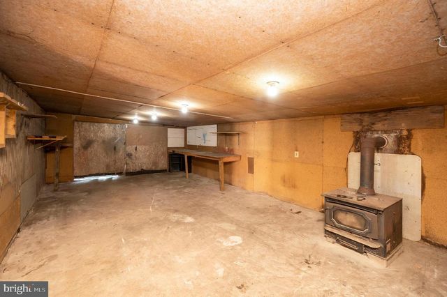 8145 SEAYS RD, Spotsylvania, VA 22551