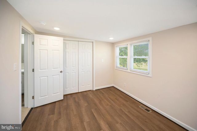 8145 SEAYS RD, Spotsylvania, VA 22551