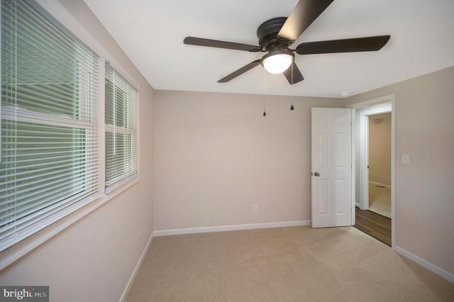 8145 SEAYS RD, Spotsylvania, VA 22551