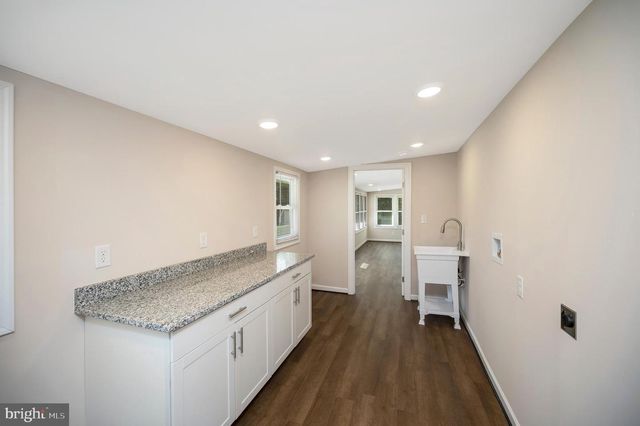 8145 SEAYS RD, Spotsylvania, VA 22551